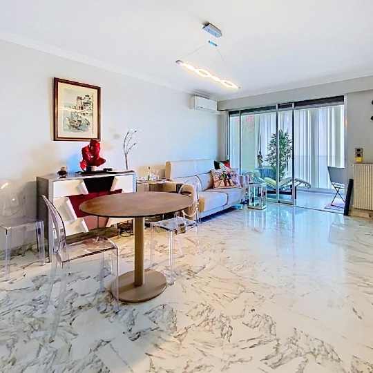  Annonces CANNES : Appartement | CANNES (06400) | 53 m2 | 378 000 &euro; 