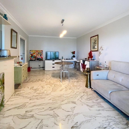  Annonces CANNES : Appartement | CANNES (06400) | 53 m2 | 378 000 &euro; 