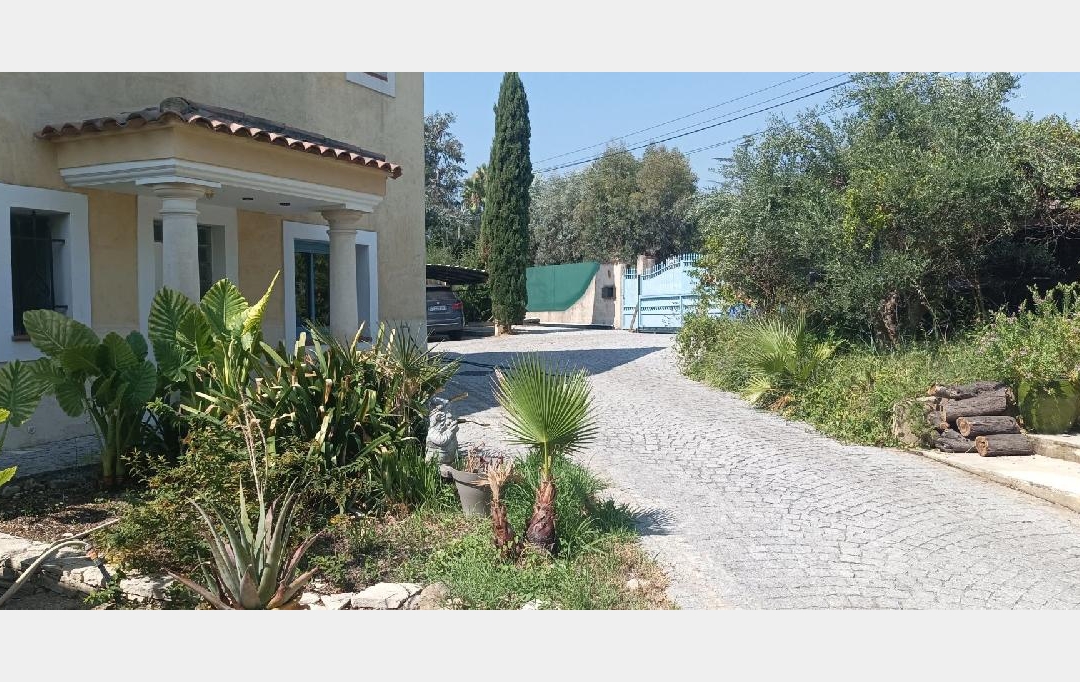 Annonces CANNES : Maison / Villa | LA ROQUETTE-SUR-SIAGNE (06550) | 240 m2 | 1 272 000 &euro; 